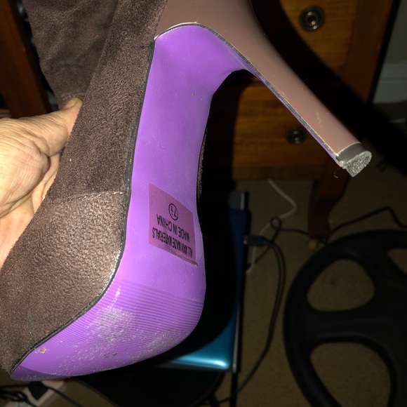 Boots - Picture 1 of 2